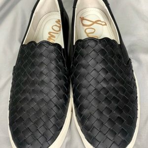 Sam Edelman Black Leather Slip On Size 9 women’s